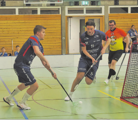 Lok Reinach, hier mit Lukas Holdener (links) und Benjamin Reidy, hat am kommenden Sonntag die letzte Chance, den Playoff-Halbfinal zu erreichen. (Bild: Roland Jaus)