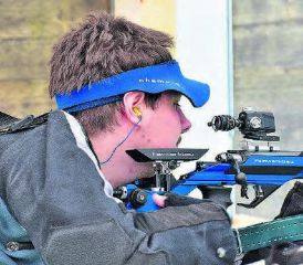 Überragender Nachwuchsschütze mit dem Kleinkalibergewehr: Der für Muhen schiessende Oberentfelder Lars Morgenthaler. (Bild: wr)