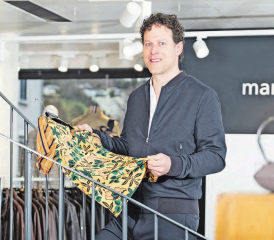 Phillip Manger und sein Team präsentieren ihnen die aktuelle Frühlingsmode. (Bild: zVg.)