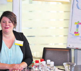 Ging auf die spannenden Fragen der Eltern ein: Stefanie Geiser von der Suchtprävention Aargau. (Bild: zVg.)