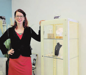 Sie arbeitet mit Edelmetallen: Lydia Wolf-Huwiler in ihrem Atelier «fiLygran» an der Aarauerstrasse 4, Beinwil am See.