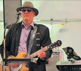 Gogo ist wieder da. Künftig wird er mit wechselnden Formationen im «Böröm» in Oberentfelden auftreten. (Bild: zVg.)