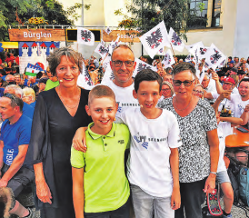 Holten in Gossau den ersten «Donnschtig-Jass» 2024 nach Seengen: Das Jassquintett mit Heidi Amport, Tobias Rohrer, Daniel Holliger, Nico Lindenmann und Marianne Rölli. (Bild: pd/okdjs/fth)
