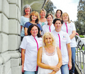 Nahe beim Menschen: Das Team der Spitex Beinwil am See-Birrwil. Obere Reihe (von links) Renata Buntschu,Erika Neuenschwander,Tanya Hunziker; mittlere Reihe Daniela Anneler, Esther Tschopp, Rita Klenke; vordere Reihe Caroline Serafini, Spitex-Leiterin Angelika Hunziker und Christine Merz. (Bild: msu.)