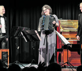 Das Ensemble «La Jalousie» mit Sven und Sabine Bachmann-Frei besteht seit 25 Jahren − in der Formation mit Martina Brodbeck spielen sie seit 13 Jahren Kammermusik vom Feinsten. (Bild: dr.)