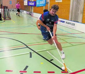 Lok-Stürmer Jesse Arola steuerte zwei Treffer zum 5:2-Sieg gegen Unihockey Limmattal bei. (Bild: Roland Jaus)