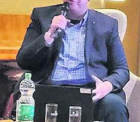 Marco Stössel sprach am Kaminfeuergespräch in der Residenz Falkenstein über Meteorologie. (Bild: zVg.)