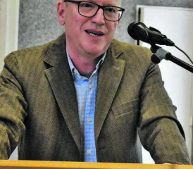 Gemeindeammann Niklaus Boss forderte die Teufenthaler auf, sich aktiv am Gemeindeleben zu beteiligen.