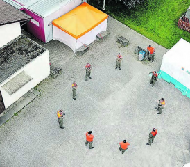Kaderrapport mit Abstandsregeln: Im Wiederholungskurs der Zivilschutzorganisation aargauSüd. (Bilder: zVg.)