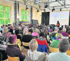 «Vogellisi»: Die Inszenierung fand viele Interessierte. (Bild: zVg)