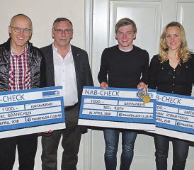 Panathlon-Unterstützung für den Racing Club Gränichen: (v.li.) Beat Stirnemann, Herbert Notter, Joel Roth und Kathrin Stirnemann. (Bild: zVg.)