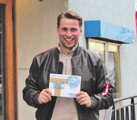 Daniel Hölzinger, der Betriebsleiter des Theaters am Bahnhof Reinach, freut sich, alle Generationen im neuen Jahr herzlich begrüssen zu dürfen.