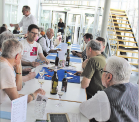 Den kulinarischen Teil haben die einen schon genossen, für die anderen steht das «Ramsen» an erster Stelle. (Bilder: Graziella Jämsä)