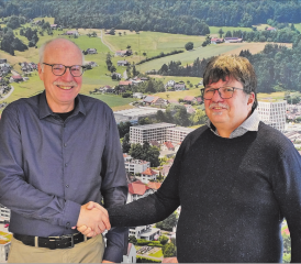 Freuen sich auf die Zukunft: Gemeindeammann Emil Huber und sein Nachfolger Heinz Haudenschild. (Bild: Melanie Köchli)