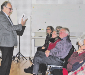Mit seinem Vortrag über den Aargauer Schriftsteller Hermann Burger formte Germanist Pirmin Meier ein Bild von einem Menschen und Schreiber, bei dem Genialität und Abgrund nahe beisammen waren. (Bild: uke.)