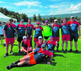Ein starkes Team sucht Verstärkung: Der FC Schürmatt braucht zusätzliche Trainer und Assistenztrainer, um weiterhin viele Tore schiessen zu können. (Bilder: zVg.)