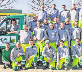 30 Jahre Hans Lang Gartenbau AG Reinach: Viele Fachkräfte gehören seit Jahren oder gar Jahrzehnten zum Team.