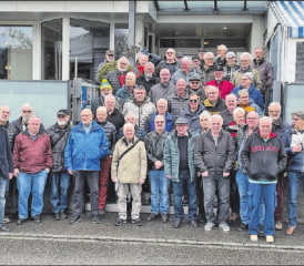 Die Geschichte des Schweizerischen Bahnverkehrs begeisterte mehr als 50 Teilnehmer beim Besuch des SBB-Bahndepots in Olten. (Bild: zVg.)