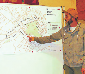 Der vorgesehene Perimeter Tempo 30 gab zu Diskussionen Anlass: Die Anwohner hielten den Finger auf den «wunden Punkt» beim Fussgängerbrüggli Obersteg. (Bild: moha.)