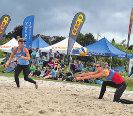 Der Menziker Beachvolleyball Club Wyna wird neu ein Teil des SV Volley Wyna und als Abteilung «Beach» in den regionalen Volleyballverein integriert. (Bild: zVg.)