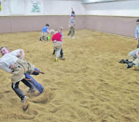 Endlich dürfen die Kulmer Jungschwinger wieder im Schwingkeller in Unterkulm trainieren. Bei den «Grossen» dauert es jedoch noch länger. Die Hoffnung besteht, dass der Homberg-Schwinget am 8. August stattfinden kann. (Bild: wr)