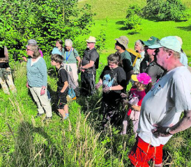 Die Mitglieder hörten den beiden fachkundigen Referenten Ernst Hofmann und Joachim Schöllkopf aufmerksam zu.