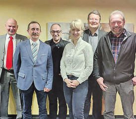 Der Vorstand der SVP Kulm (v.l.): Nationalratskandidat Bruno Rudolf, Franz Vogt, Hans-Heinrich Leuzinger, Präsidentin Barbara Borer, Daniel Wehrli und Christian Merz. (Bild: zVg.)