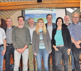 Der Vorstand des Regionalverbands Suhrental setzt sich neu aus zehn Mitgliedern zusammen, v. l. Patric Jakob (Wiliberg), Uwe Matthiessen (Reitnau), Max Hauri-Kalt (Staffelbach), Daniel Dätwyler (Moosleerau) in Vertretung von Andreas Keller, Jacqueline Hausmann (Holziken), RVS-Präsident Rolf Buchser (Schöftland), Marliese Loosli (Schmiedrued-Walde), Erich Hunziker (Kirchleerau), Martin Goldenberger (Schlossrued), Vizepräsident Markus Goldenberger (Hirschthal). (Bild aw.)