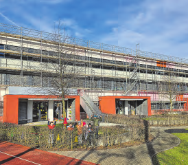 Die Aufstockung des Rickenbacher Kindergartengebäudes geht zügig voran. (Bilder: zVg.)