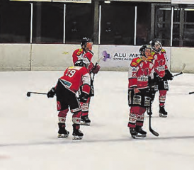 Zuversicht sieht anders aus: Die Red Lions Reinach konnten in den Playoutspielen bisher kaum Motivation tanken. (Bild: mars.)