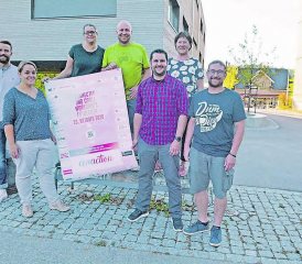 Die Organisatoren, von links: Roman Holenstein (Schule Schöftland), Stefanie Moser (Schulsozialarbeit), Sandra Perazzi, Dani Bollier (beide Xunds Schöftle), Alain Marti (Regionalpolizei Zofingen), Trudy Müller (Gemeinderätin) und Marcel Hauri (Jugendarbeiter ref. Kirche) (Bild: Kaspar Flückiger)