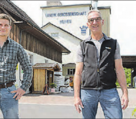 Der Wechsel ist vollzogen: Tabeo Meier (links) übernimmt von Thomas Bieli die Geschäftsführung der Landi/LG Muhen. (Bild: kf)