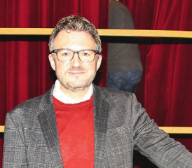 Der bekannte SRF-Journalist Sebastian Ramspeck lieferte interessante Hintergründe zur Weltpolitik. (Bild: Roland Marti)