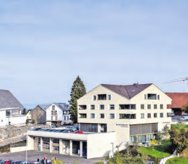 Regionalverband aargauSüd Impuls zu Besuch in Rickenbach: Das neue Gemeindehaus empfängt alle gleich, egal aus welcher Himmelsrichtung sie kommen. (Bilder: psi.)