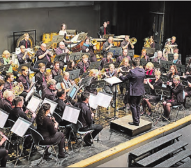 Melodische Irrfahrten und gefährliche Seepferdchen: In Niederlenz fand der Auftakt zu der dreiteiligen Konzertserie von MusiXmaX statt. (Bild: zVg.)