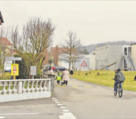 Freiwillig Tempo 30: Bewohner im Breitequartier hoffen auf die Vernunft der Autofahrer. (Bild: hg.)