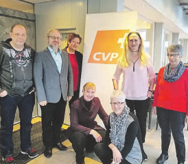 Gruppenfoto von der GV: Roger Baumberger (Aktuar), Oliver Hunziker (Co-Präsident Bezirk Lenzburg), Ilaria Lopez (Kassier), Isabell Landolfo (Präsidentin), Ruth Rötheli (Revisorin), Ramona Costa (neues Vorstandsmitglied), Carla Bättig-Knüsel (Tagespräsidentin). (Bild: zVg.)