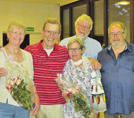 Sie sind mit Herzblut mit dabei: Der Vorstand des Vereins «Hilfe und Hoffnung für Kinder in Not», v.l.: Elisabeth Zingg (Kassierin und rechte Hand), Peter Busslinger (einer der beiden Revisoren), Ruth Ineichen (Vorstandsmitglied), Hans Paul Müller (Aktuar) und Klaus W. Neugeboren (Präsident). (Bild: st.)