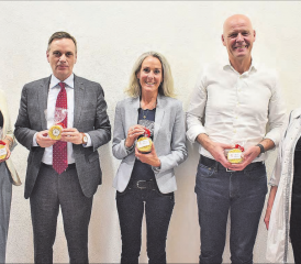 Kompetente Referenten zum Thema «Sucht am Arbeitsplatz»: (v.l.n.r.) Lucy Waersegers (Geschäftsleiterin beim BGM) Regierungsrat Jean-Pierre Gallati, Barbara Jordi (Resilienz-Trainerin und Coaching) Dr. med. Thomas Lüddeckens (CEO und Chefarzt der Klinik im Hasel) sowie Helen Dietsche. (Bild: hg.)