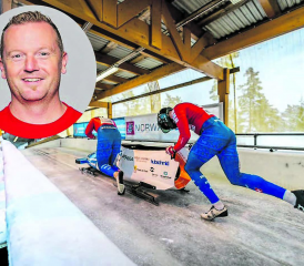 Der Schweizer Bob-Coach Rico Peter freut sich über den ersten Saisonsieg des zurzeit besten Schweiz Zweierbob-Teams mit Michael Vogt und Sandro Michel. (Bilder: zVg.)