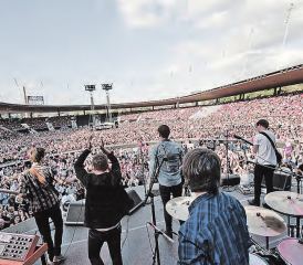 Vom Letzigrund ins Oberwynental: «Death by Chocolate» sind sich auch mal grössere Bühnen gewohnt. (Bild: zVg.)