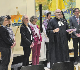 Mit einer stimmungsvollen Amtseinsetzungsfeier wurde Pfarrer Sandor Jakab in der Kirchgemeinde Kulm aufgenommen. (Bild: zVg.)