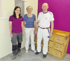 Geschäftsübergabe: (v.li) Tatjana Wiederkehr übernimmt das Malergeschäft von Susanne und Werner Döbeli an der Kirchenfeldstrasse in Unterkulm. (Bild: moha.)