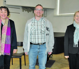 Für sie ändert sich der Stellenplan: Dörte Gebhard,Marcel Hauri und Christine Bürk (v.l.),für das Bild während 15 Sekunden ohne Maske. (Bild: st.)