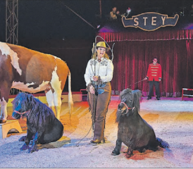 Der Zirkus Stey lädt ein zu einer einzigartigen Show: mit dabei Mia und Simone Stey mit ihren Haustieren. (Bild: zVg.)