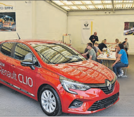 Kräftige Farben: Der neue Renault Clio kam in Rot gut an. (Bild: P.Te.)