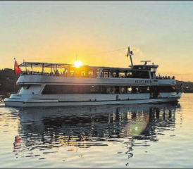 Sonnenuntergang mit MS Brestenberg