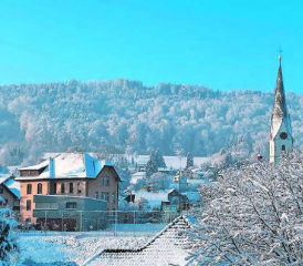 Trotz reger Bautätigkeit: In Pfeffikon gibt es voraussichtlich genug Schulraum. Der Gemeinderat rechnet mit lediglich 10 neuen Schülern pro Jahr. (Bild: zVg.)