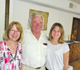 Peter und Lina Frey mit Celyn Kunze aus Uruguay. Das Akkordeonorchester hat nach mehreren früheren Tourneen beste Beziehungen zu Südamerika. (Bilder: Te.)
