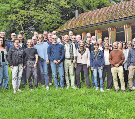 Weiterer Zuwachs an Gemeinden: Fotografen haben zusehends ein Problem beim Ablichten aller Teilnehmenden. (Bild: aw.)
